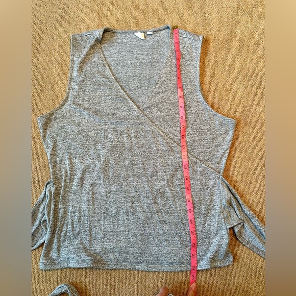 Gap Wrap Vest Top size Large - Picture 5 of 11